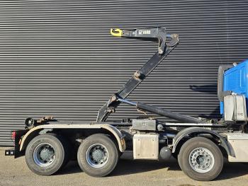 DAF CF 460 8x4 / HIAB HOOKLIFT / RETARDER / SPRING SUSPENSION